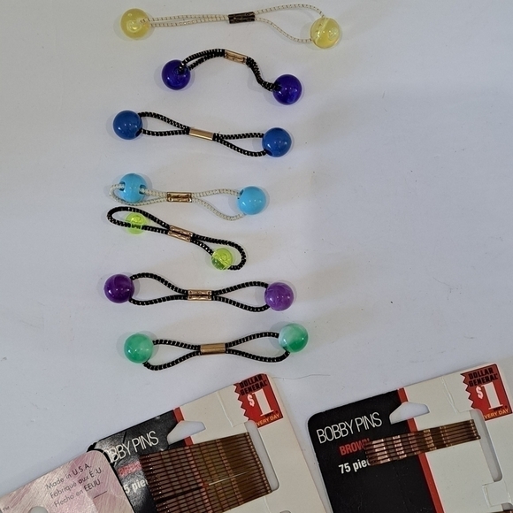 Vintage Lot of Hair Accessories Snap Cover Rollers Bobby Pins Hair Ties - Picture 8 of 9